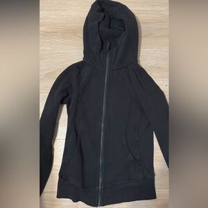 BLACK LULULEMON SCUBA HOODIE
